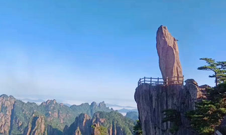 旌德到黃山二日游景點(diǎn)：黃山飛來石